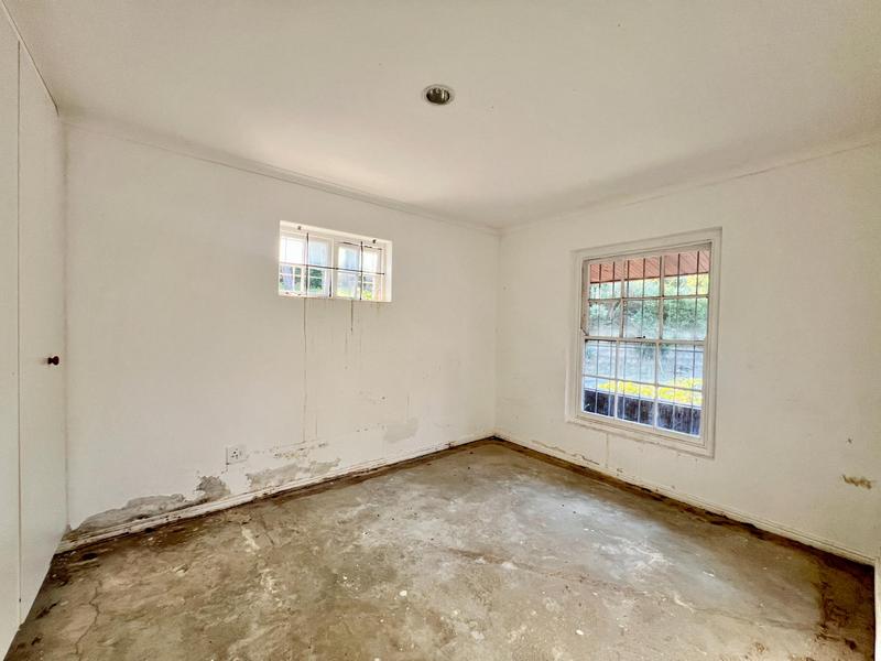 8 Bedroom Property for Sale in Hout Bay Western Cape